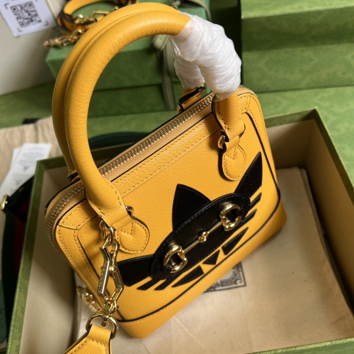 Handbag Gucci 677212 size 20*19.5*7.5 cm