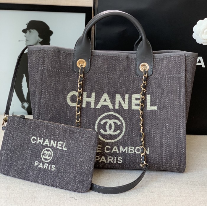 Handbag Chanel size 38 cm