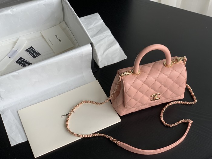 Handbag Chanel 2215 size 19 cm
