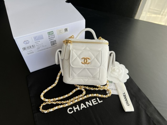 Handbag Chanel AP3016 size 11cmx11cmx11 cm