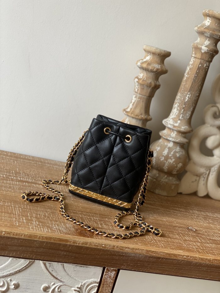 Handbag Chanel 2750 size 14*11*8 cm