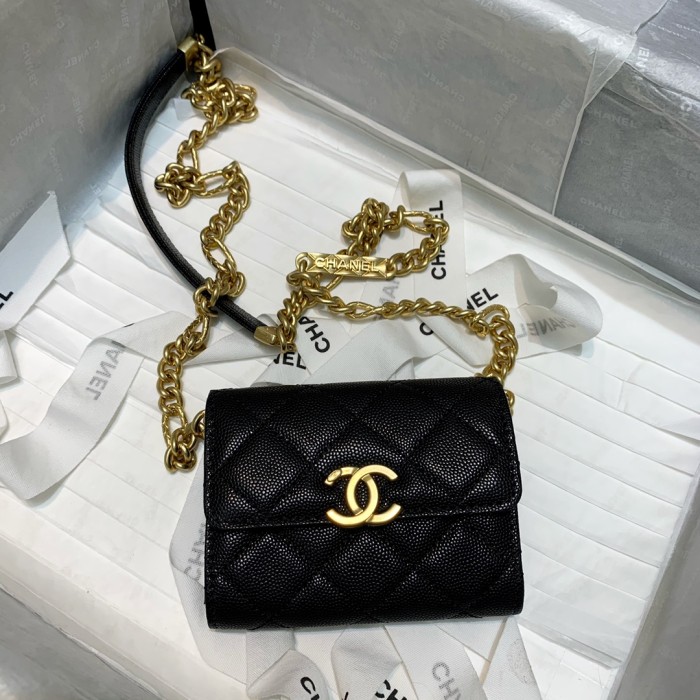 Handbag Chanel 81156 size 12 9 2.5 cm