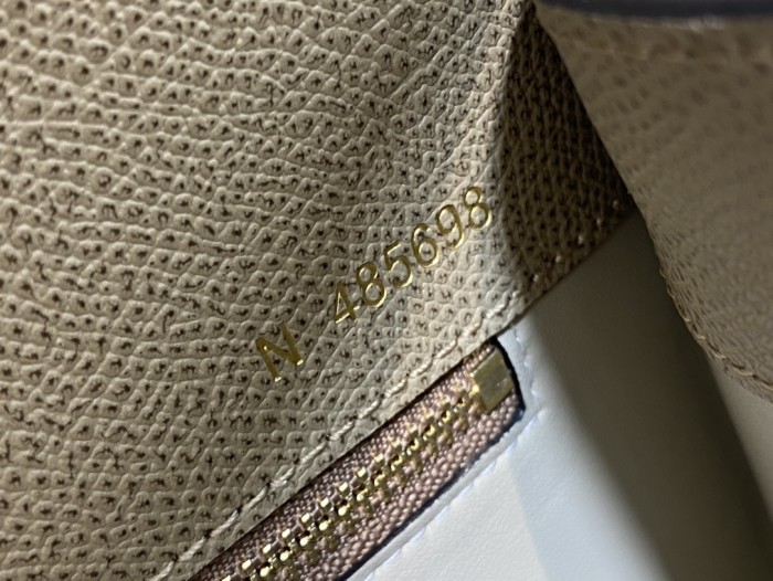 Handbag VALEXTRA size 𝟐𝟔*𝟐𝟎*𝟏𝟐 𝐂𝐦