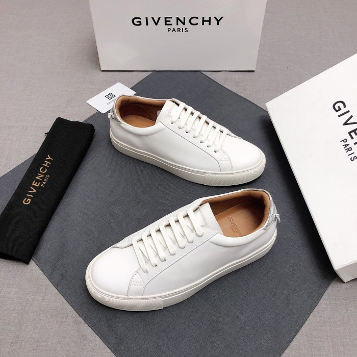 Givenchy Urban Street Logo-print Leather Sneakers 32