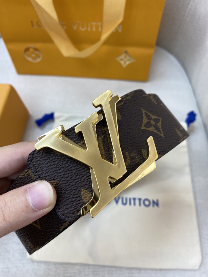 Louis Vuitton Belt 5 (width 4cm)