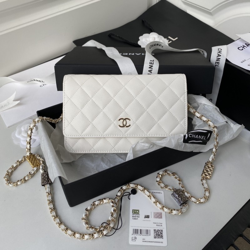 Handbag Chanel AP2400 size 19 cm