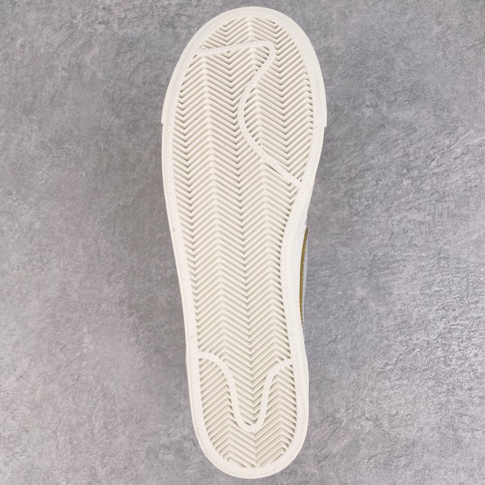 Nike Blazer Mid 77 Label Maker (W)