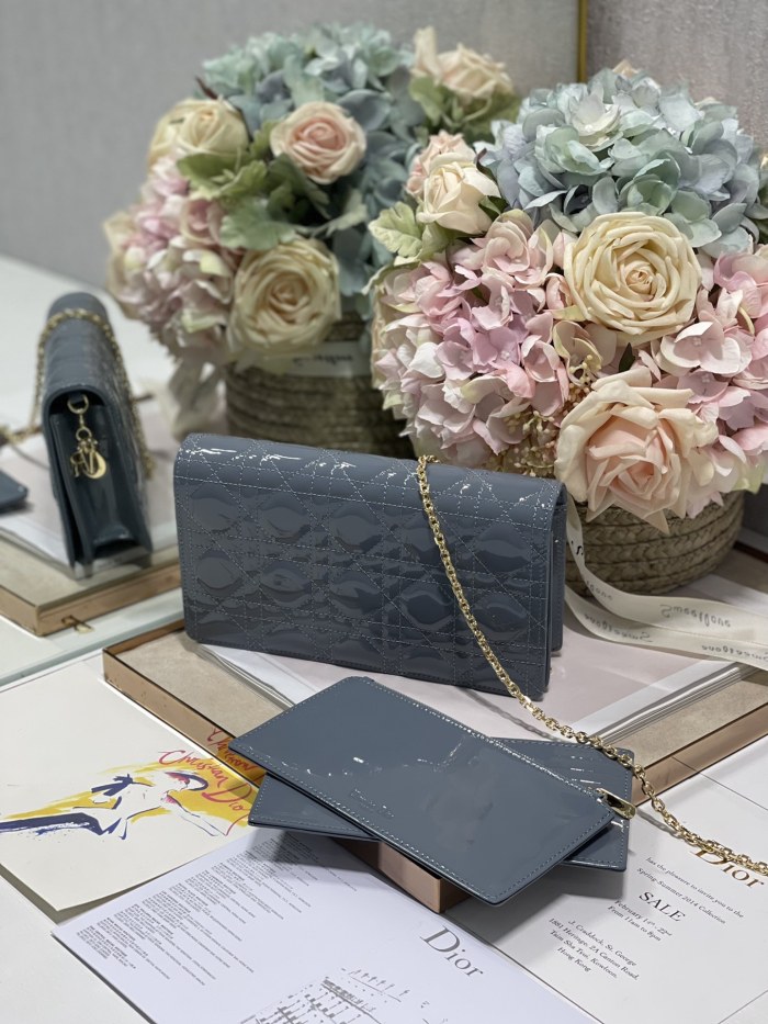 Handbag Dior 77035 size 21.5 x 11.5 x 3 cm
