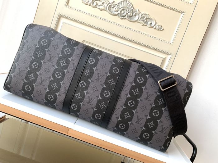 Handbag Louis Vuitton M45966 size 55 x 31 x 26 cm