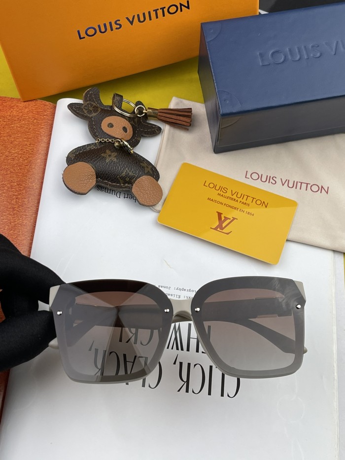 Sunglasses Louis Vuitton L1765