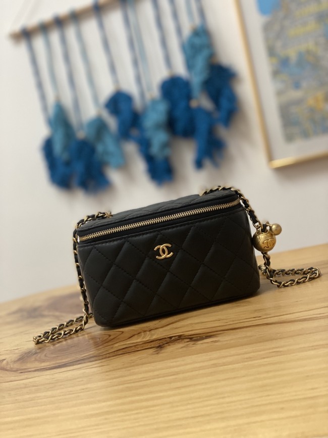 Handbag Chanel 81220 size 16 9.5 8 cm