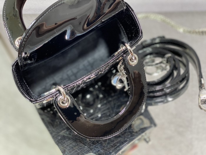 Handbag Dior size 17 cm