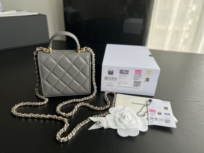 Handbag Chanel AP2682 size 11cmx11cmx4 cm