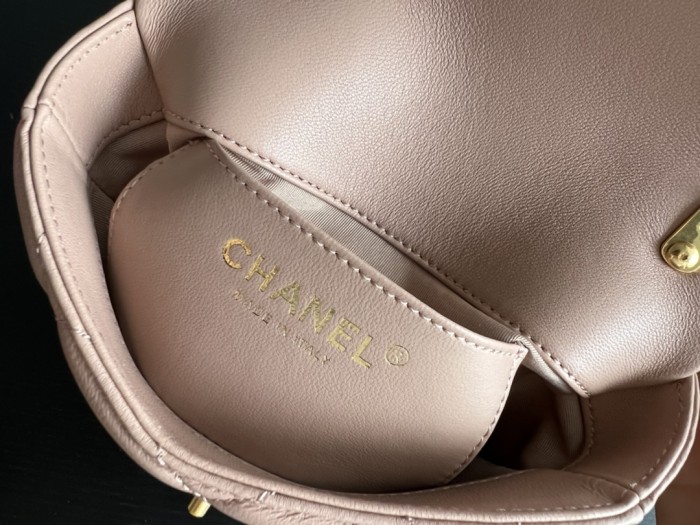 Handbag Chanel size 17 cm