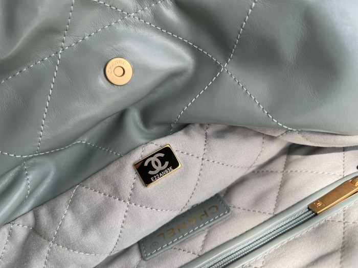 Handbag Chanel size 35cmx37cmx7 cm