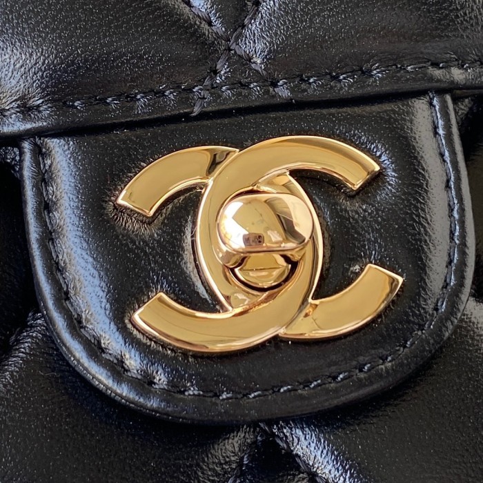 Handbag Chanel AS2927 size 17×15×6 cm