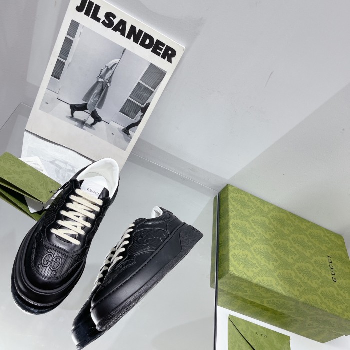 Gucci Women's GG sneaker 2