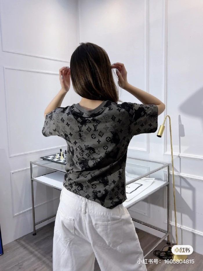 Clothes Louis Vuitton 259