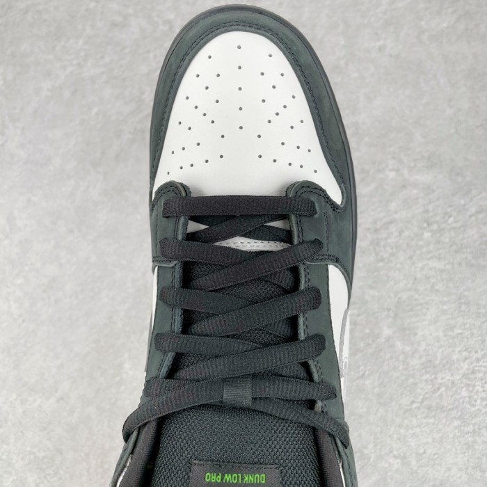 Nike SB Dunk Low Staple Panda Pigeon