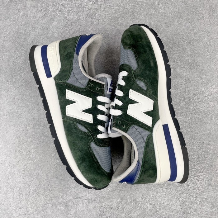 New Balance 990 Sneaker 3