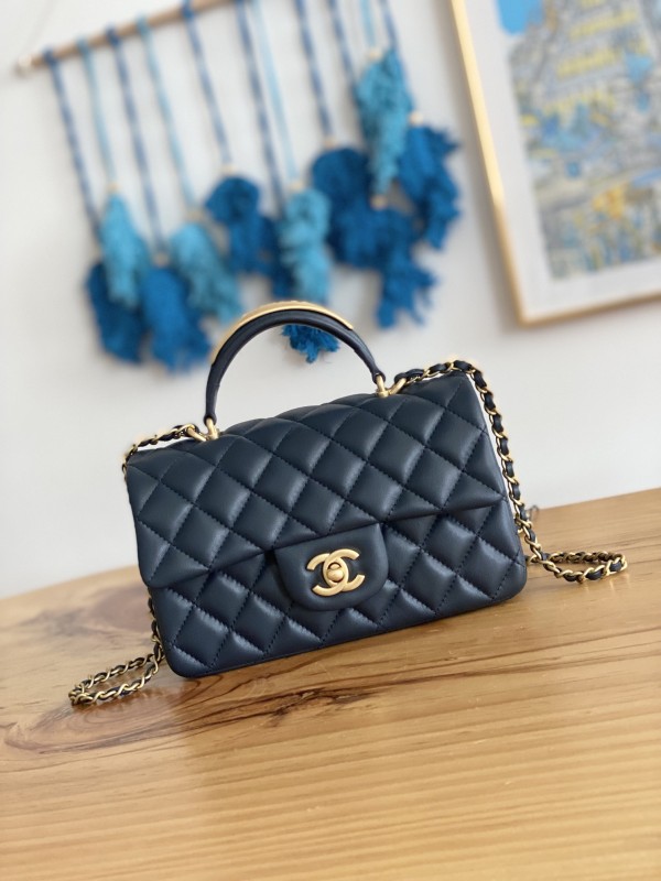 Handbag Chanel AS2431 size 20X14X7 CM