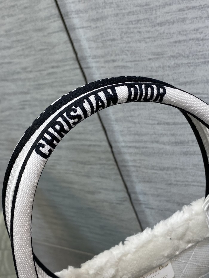 Handbag Dior size 42*35*18 cm