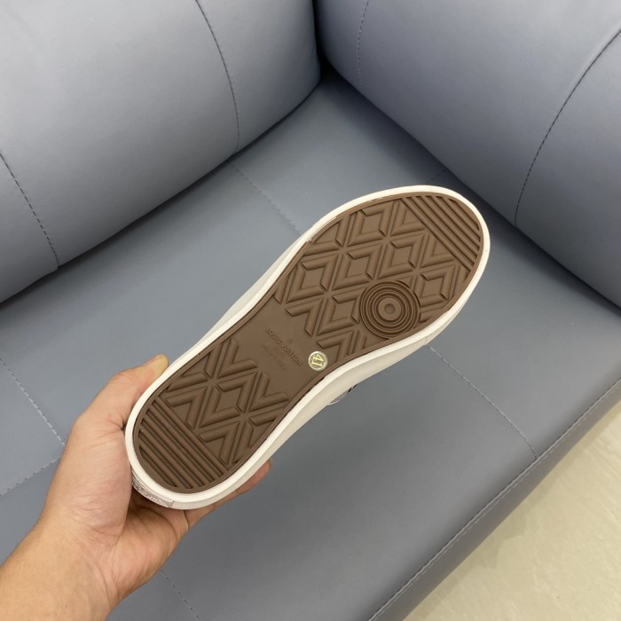 Louis Vuitton Monogram Denim sneaker 28