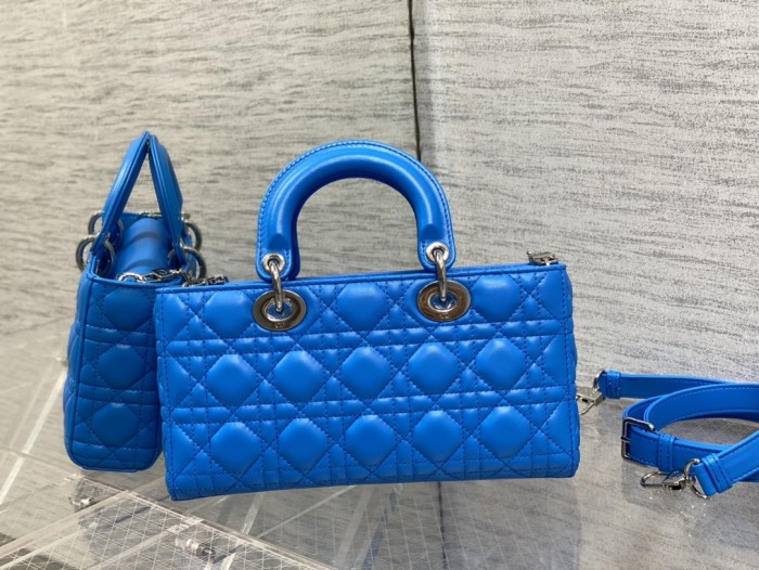 Handbag Dior size 26*6*14 cm