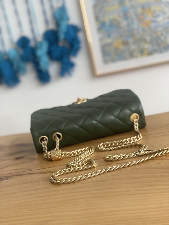 Handbag Chanel AS3609 size 16x25x10 cm