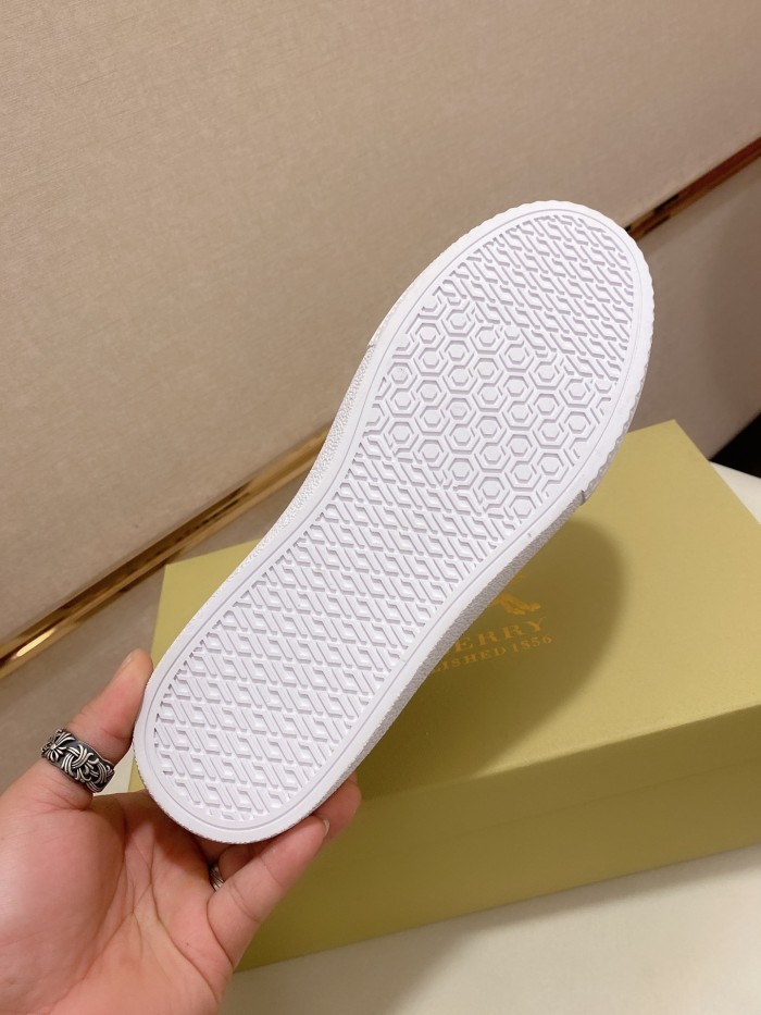 Burberry Logo Print Vintage Check