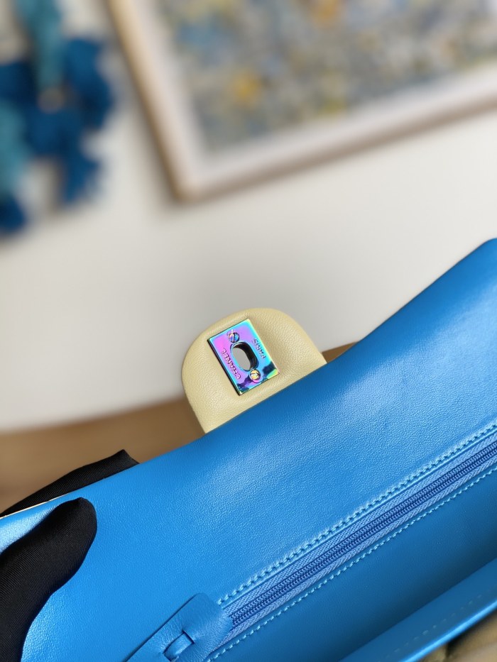 Handbag Chanel 112 size 25 cm