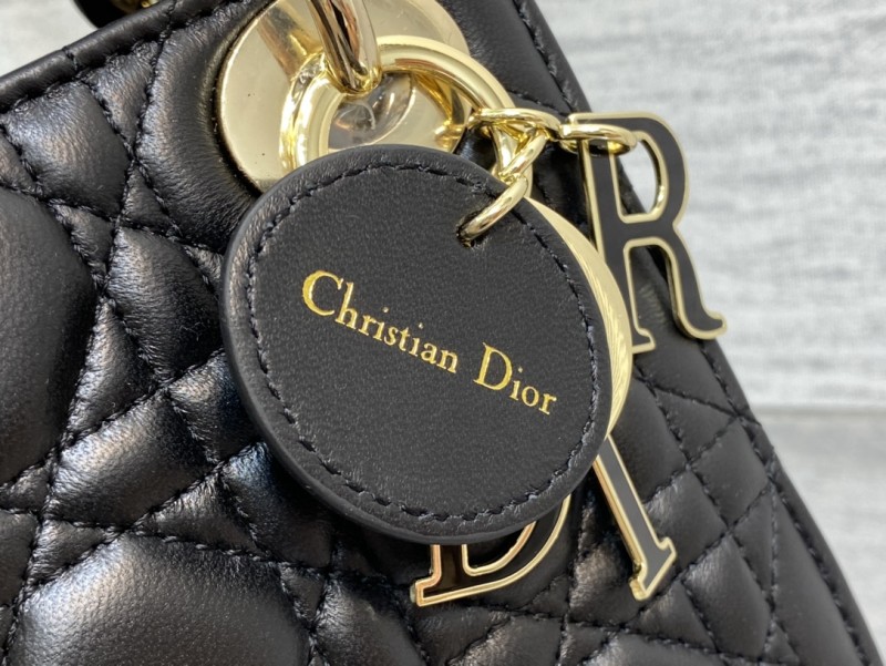 Handbag Dior size 17 cm