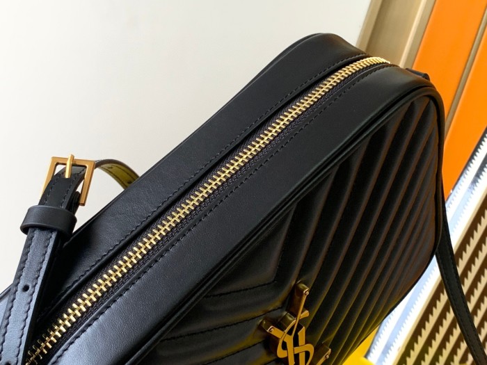 Handbags SAINT LAURENT 520534 size 23x16x6 cm