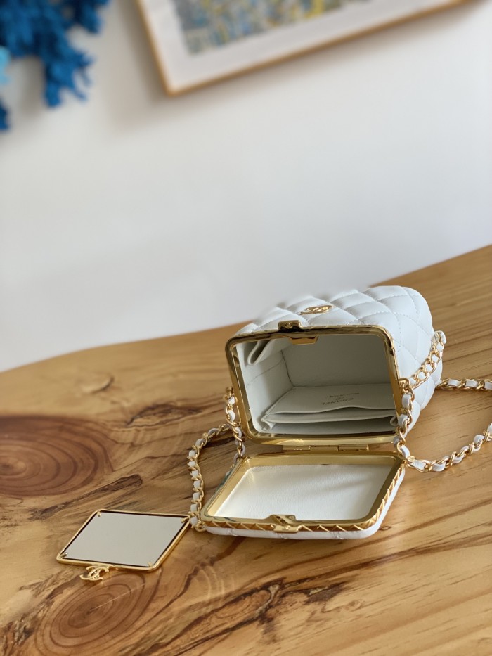 Handbag Chanel AP2717 size 9.5×11×8 cm