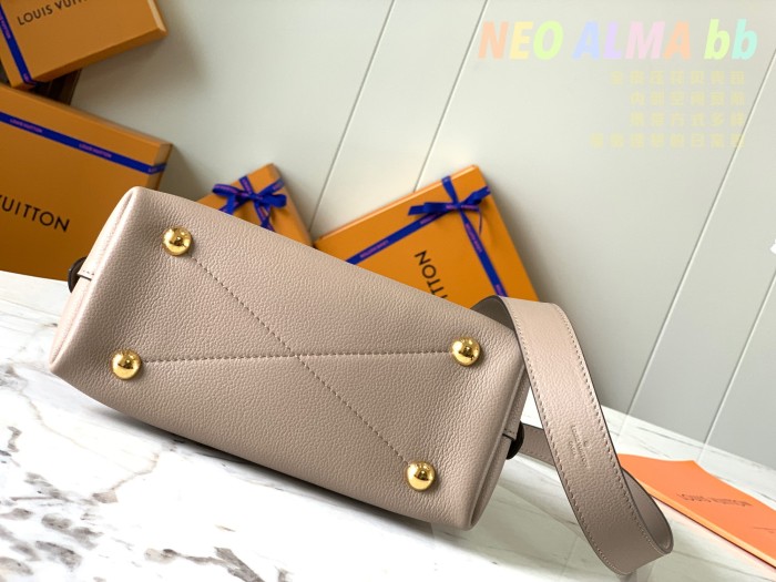 Handbag Louis Vuitton M44829 size 25.0x18.0x12.0 cm
