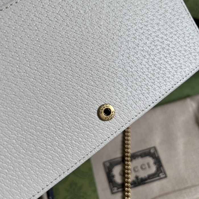 Handbag Gucci 696817 size 19x 11x 5 cm