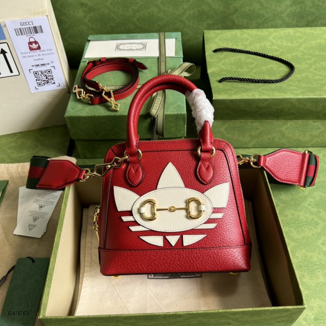 Handbag Gucci 677212 size 20*19.5*7.5 cm