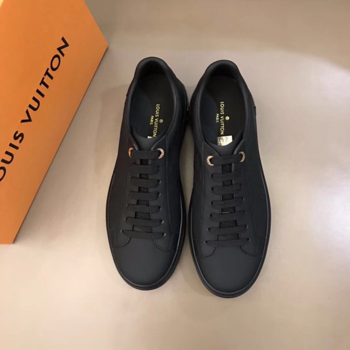 Louis Vuitton Low Top sneaker 51