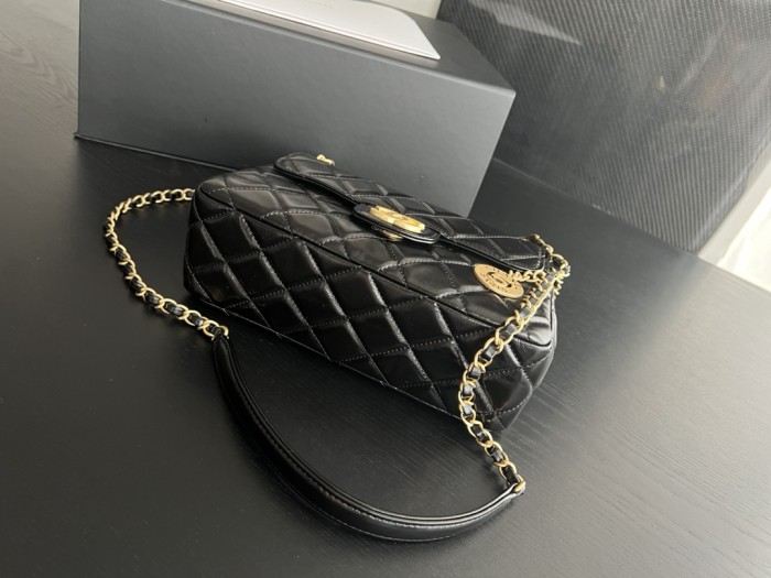 Handbag Chanel AS3690 size 21.5cmx22.5cmx7 cm