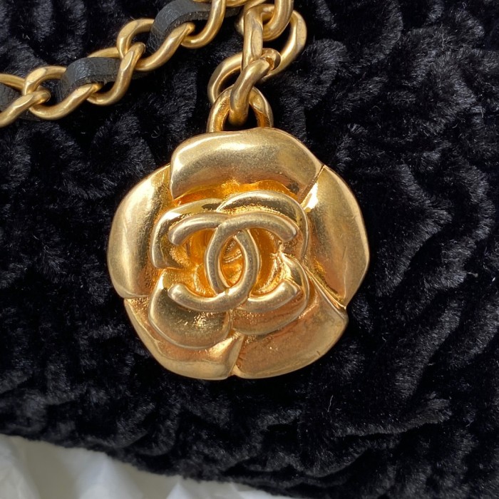 Handbag Chanel AP228 size 11x6.5x5 cm