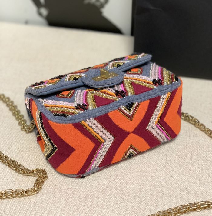 Handbag Chanel 𝐒𝐒2022 size 18 cm