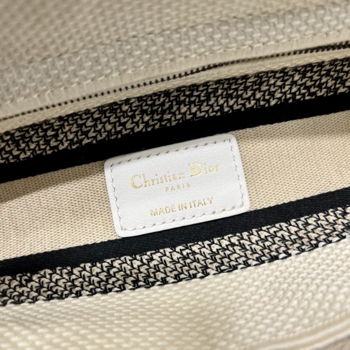 Handbag Dior 9027 size 24*20*11 cm