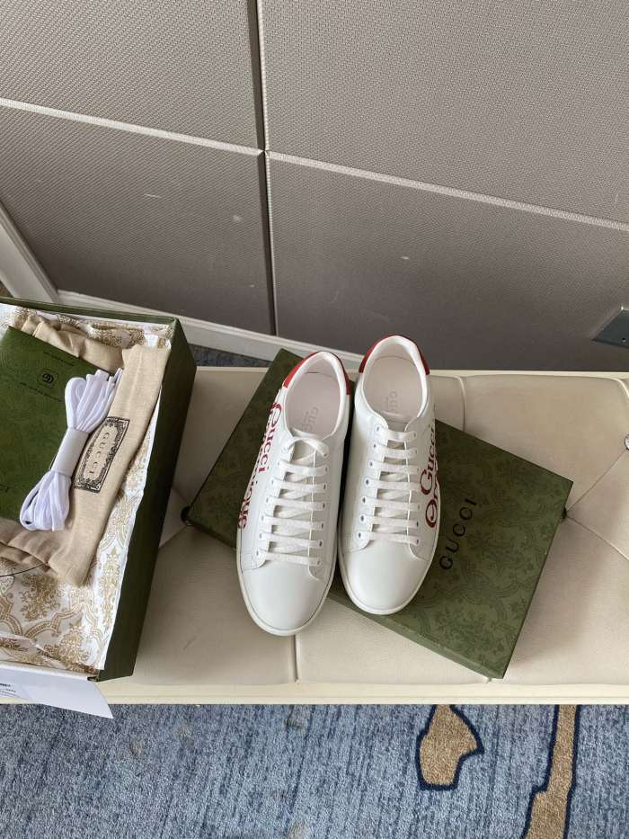 Gucci Women's Ace sneaker with bee sneaker 4