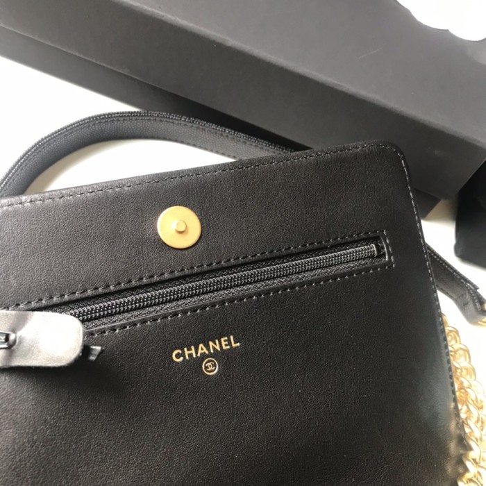 Handbag Chanel 81969 size 19x12.5x3 cm