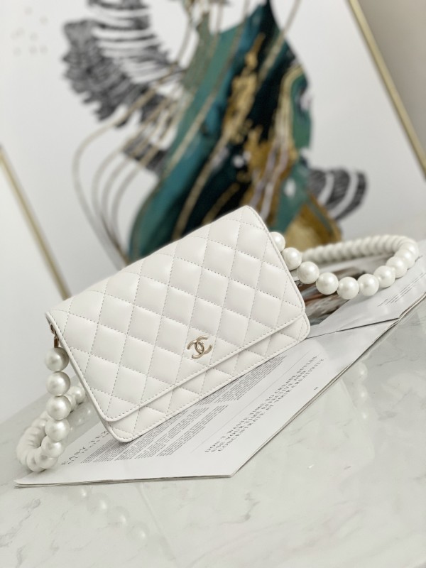 Handbag Chanel 81028 size 19 cm