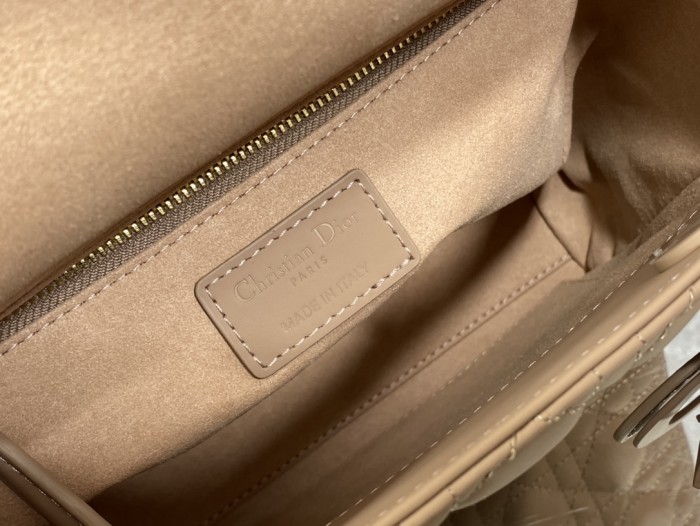 Handbag Dior size 24 cm