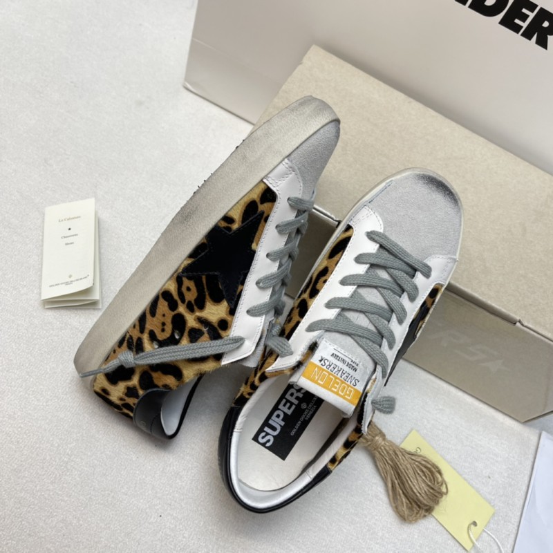 Golden Goose Superstar distressed-finish sneakers 33