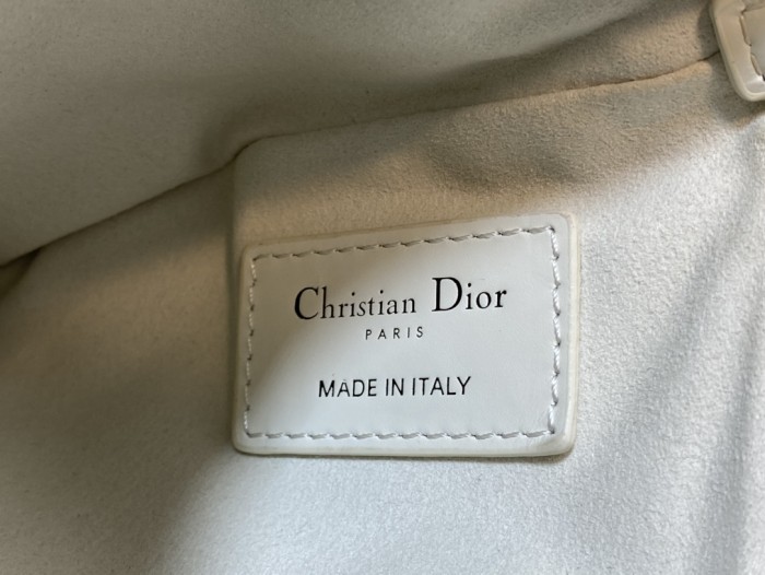 Handbag Dior size 25×16×2.5 cm