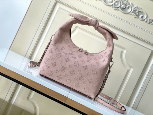 Handbags Louis Vuitton M55806 size 28 x 34 x 12 cm
