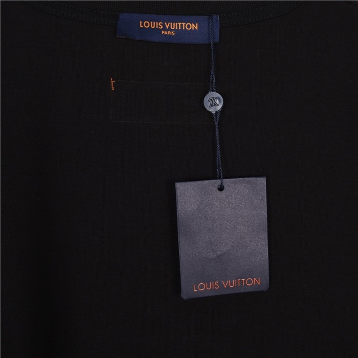Clothes Louis Vuitton 230